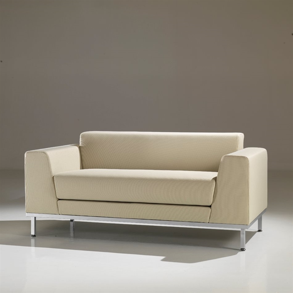 Komodo Sofa | Chair Compare